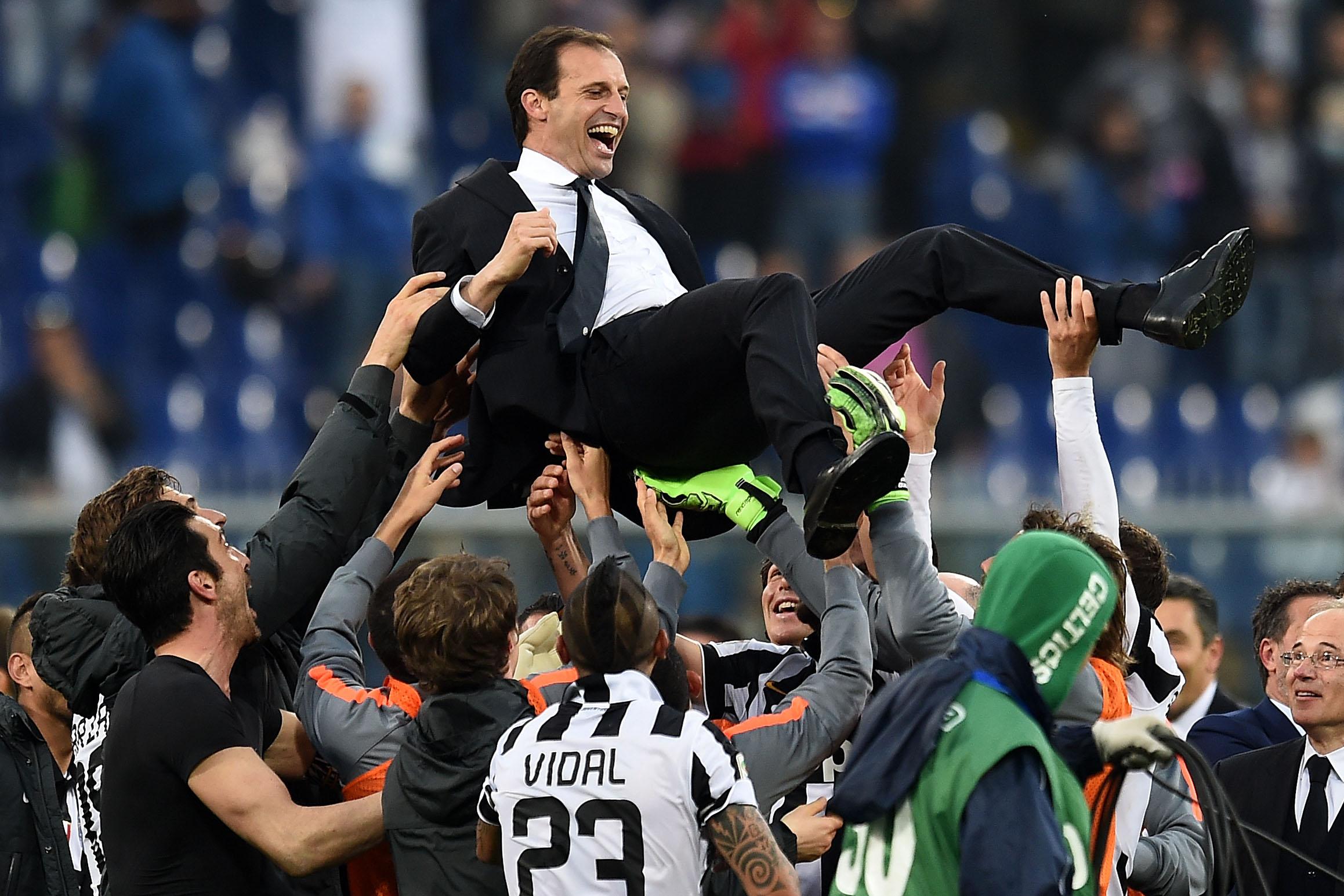 allegri gruppo esulta juventus maggio 2015 ifa