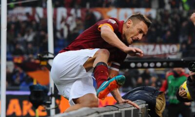 totti esulta roma gennaio 2015 ifa