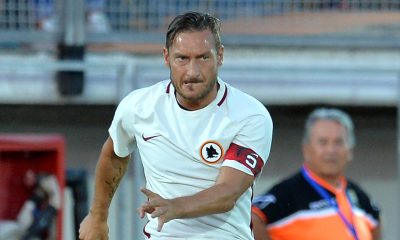 totti roma away azione agosto 2016 ifa e1722582241481