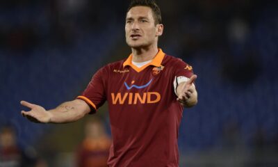 totti casa 2013 braccia aperte ifa